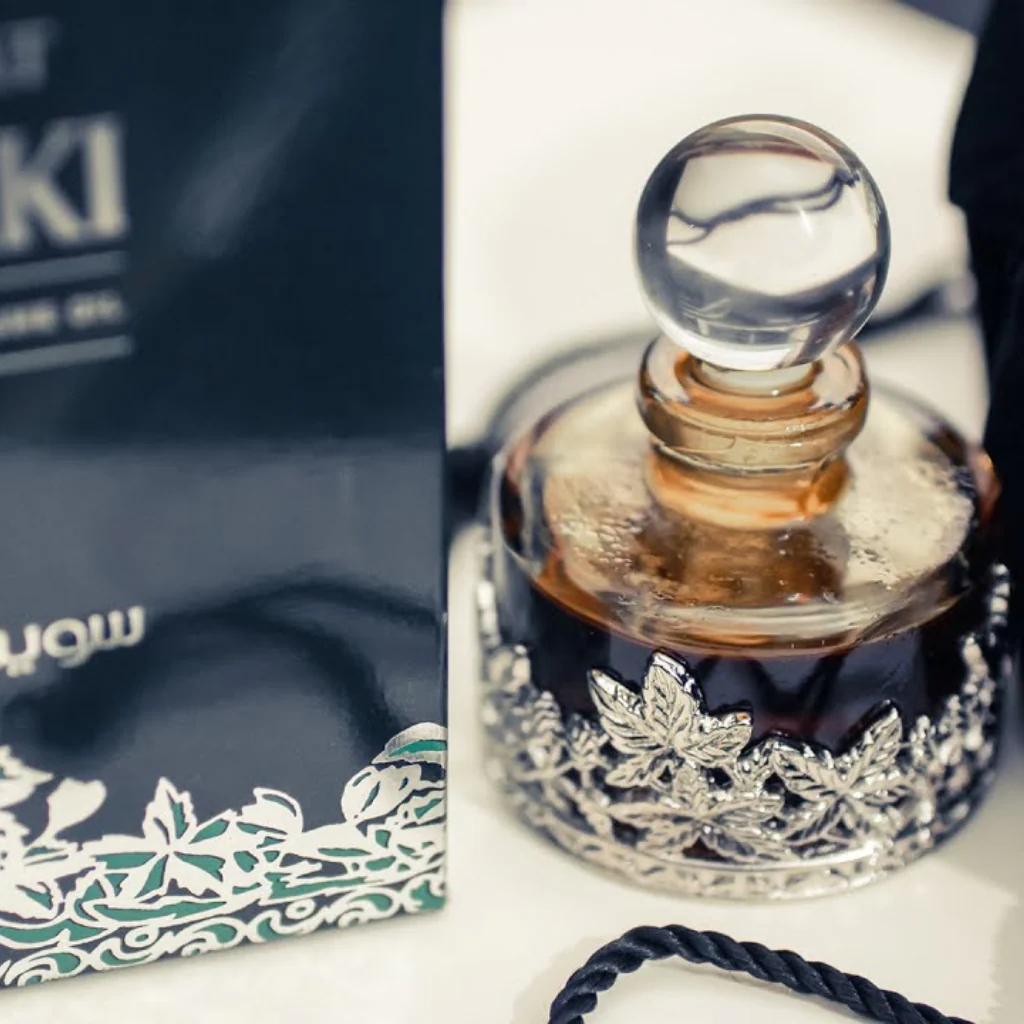 Mukhalat Malaki Perfume Oil - 30 ML (1.01 oz) by Swiss Arabian - Image 6
