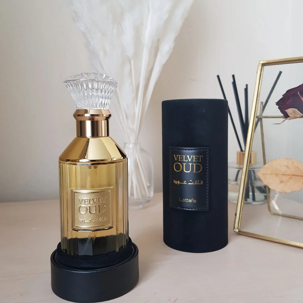Velvet Oud EDP - 100ML (3.4 oz) by Lattafa - Image 6